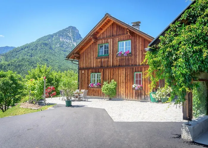 Lovely House With Mountain View & Big Garden In Bad Aussee