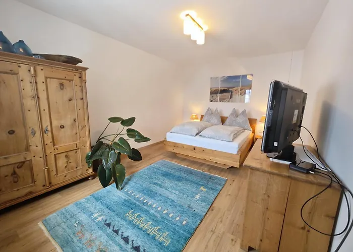 Lovely House With Mountain View & Big Garden In Bad Aussee