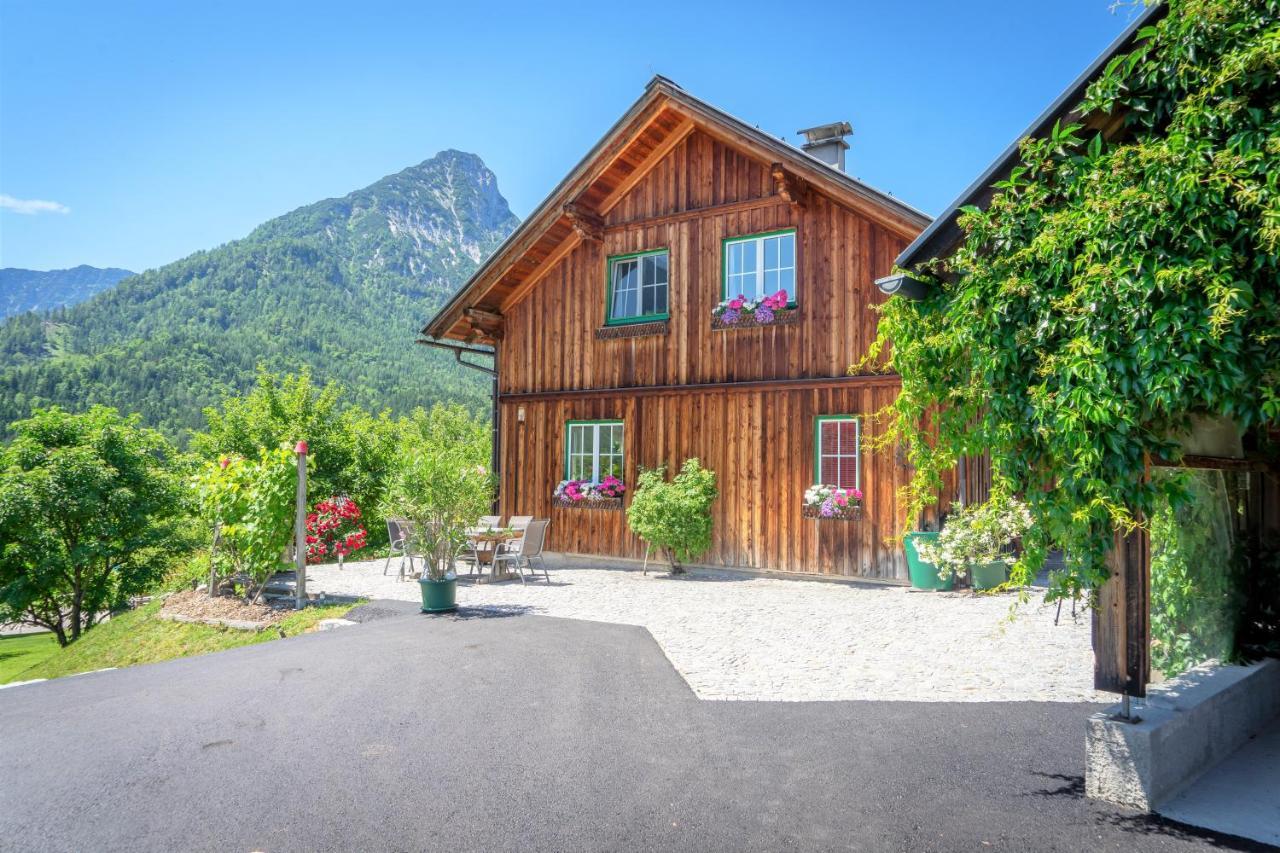 Lovely House With Mountain View & Big Garden In * Bad Aussee