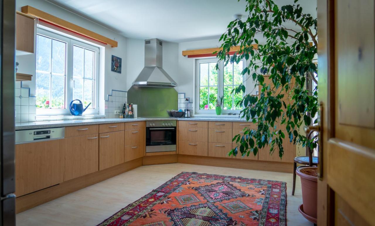 Lovely House With Mountain View & Big Garden In
