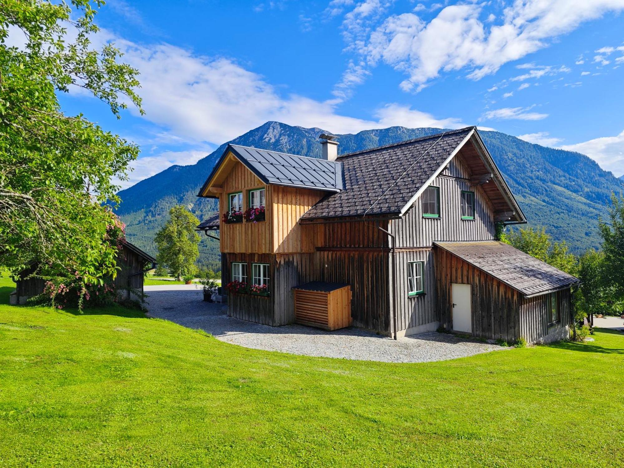 Lovely House With Mountain View & Big Garden In Holiday home *