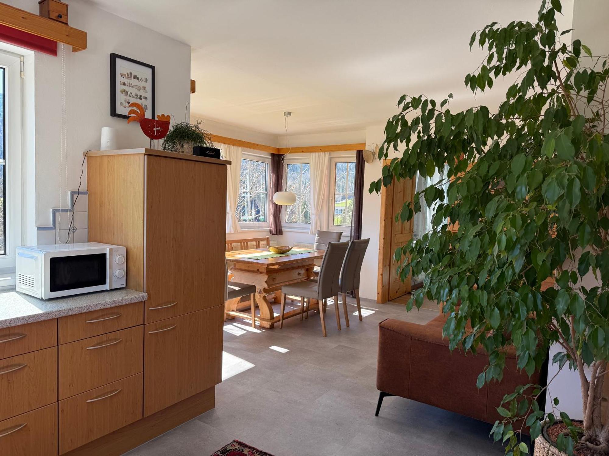 Lovely House With Mountain View & Big Garden In